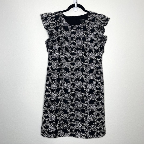 Ann Taylor Contrast Floral Lace Shift Dress Size 6 Flutter Sleeves - Picture 2 of 8